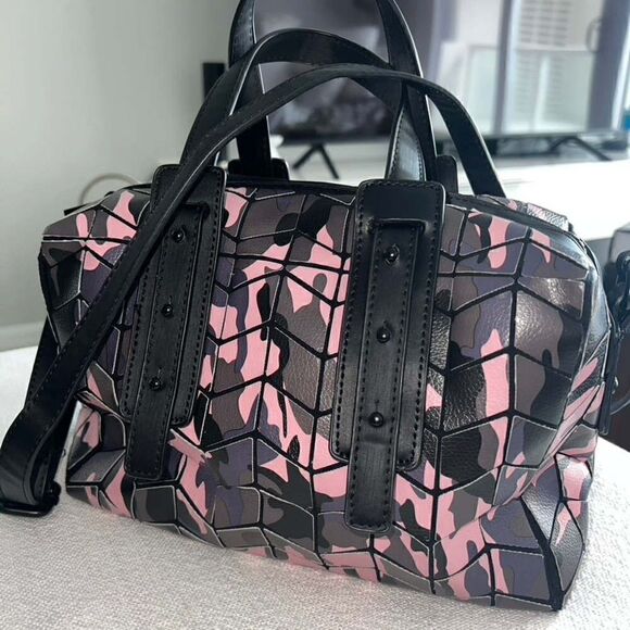 PATRICIA LUCA Milano Geo Shaped Pink Camo Hand Bag Shoulder Strap - Picture 3 of 7